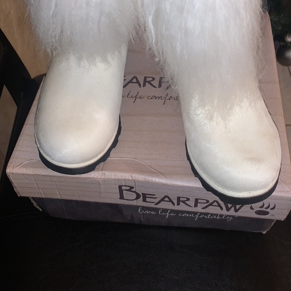 BearPaw Boetis White - Picture 9 of 10